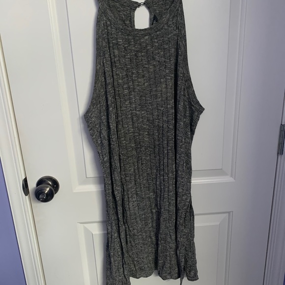 Tank Top/ Tunic shirt - Picture 2 of 4